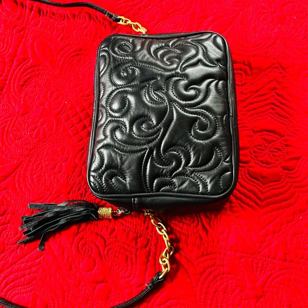 L.J.S. COLLECTION NWOT Square Quilted Faux Leather Crossbody Bag in Black Color